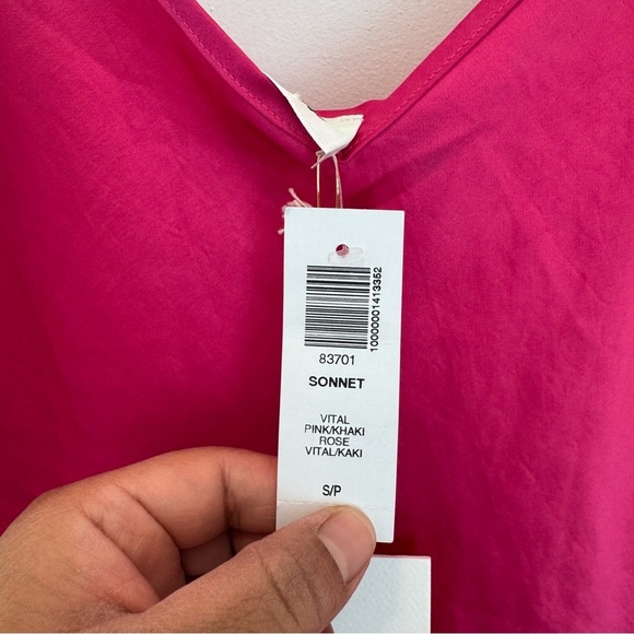 Aritzia - Wilfred - Sonnet Satin Dress - VITAL PINK/KHAKI
ROSE
VITAL/KAKI size S - Picture 5 of 15